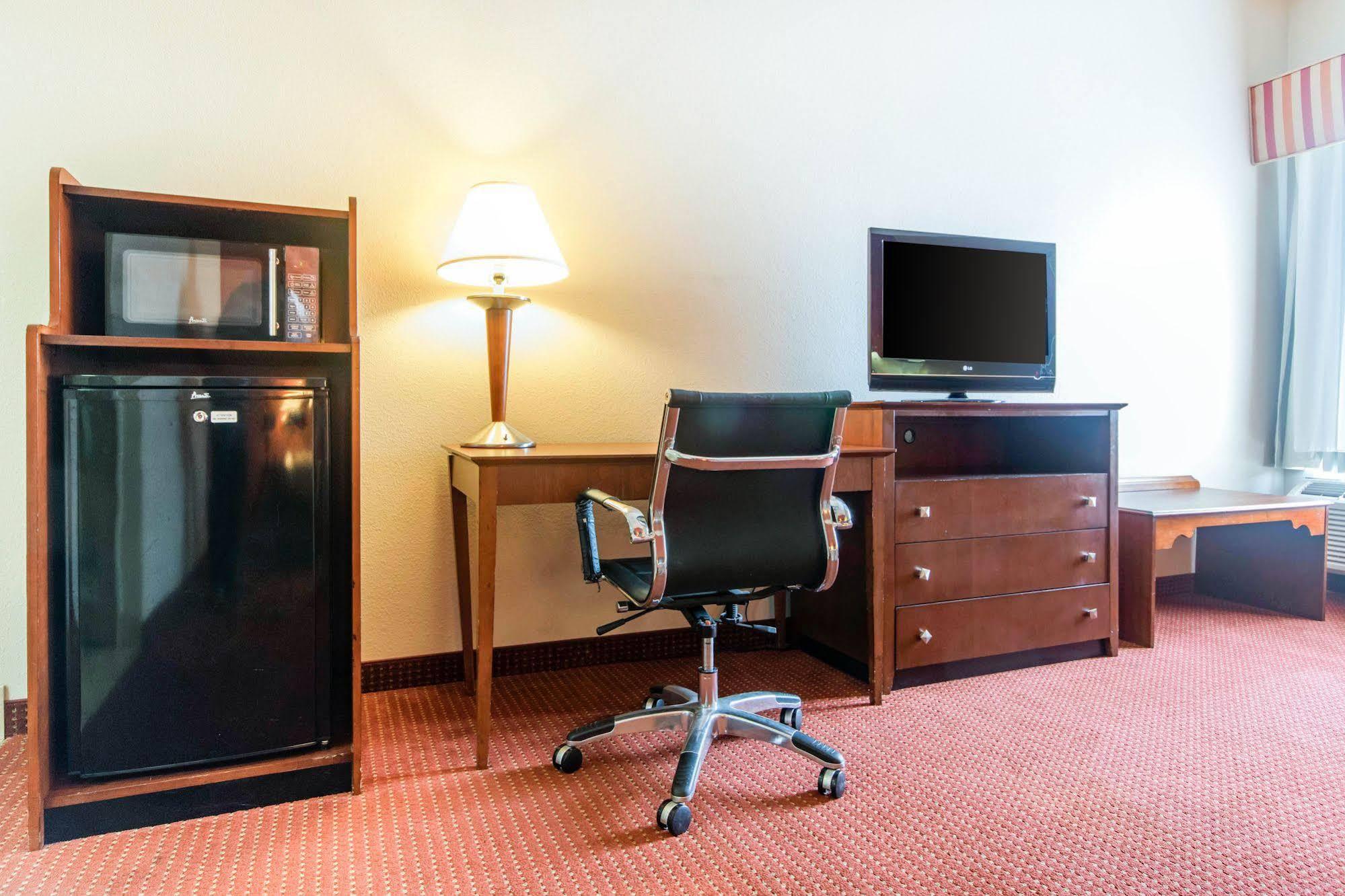 Quality Inn & Suites Lawrenceburg Εξωτερικό φωτογραφία