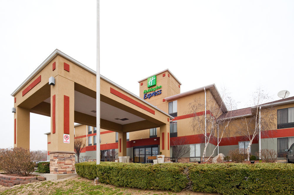 Quality Inn & Suites Lawrenceburg Εξωτερικό φωτογραφία
