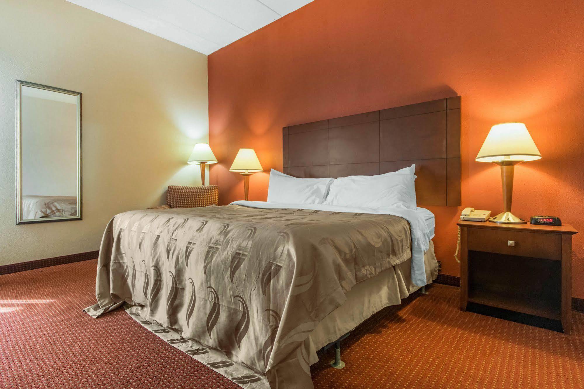 Quality Inn & Suites Lawrenceburg Εξωτερικό φωτογραφία