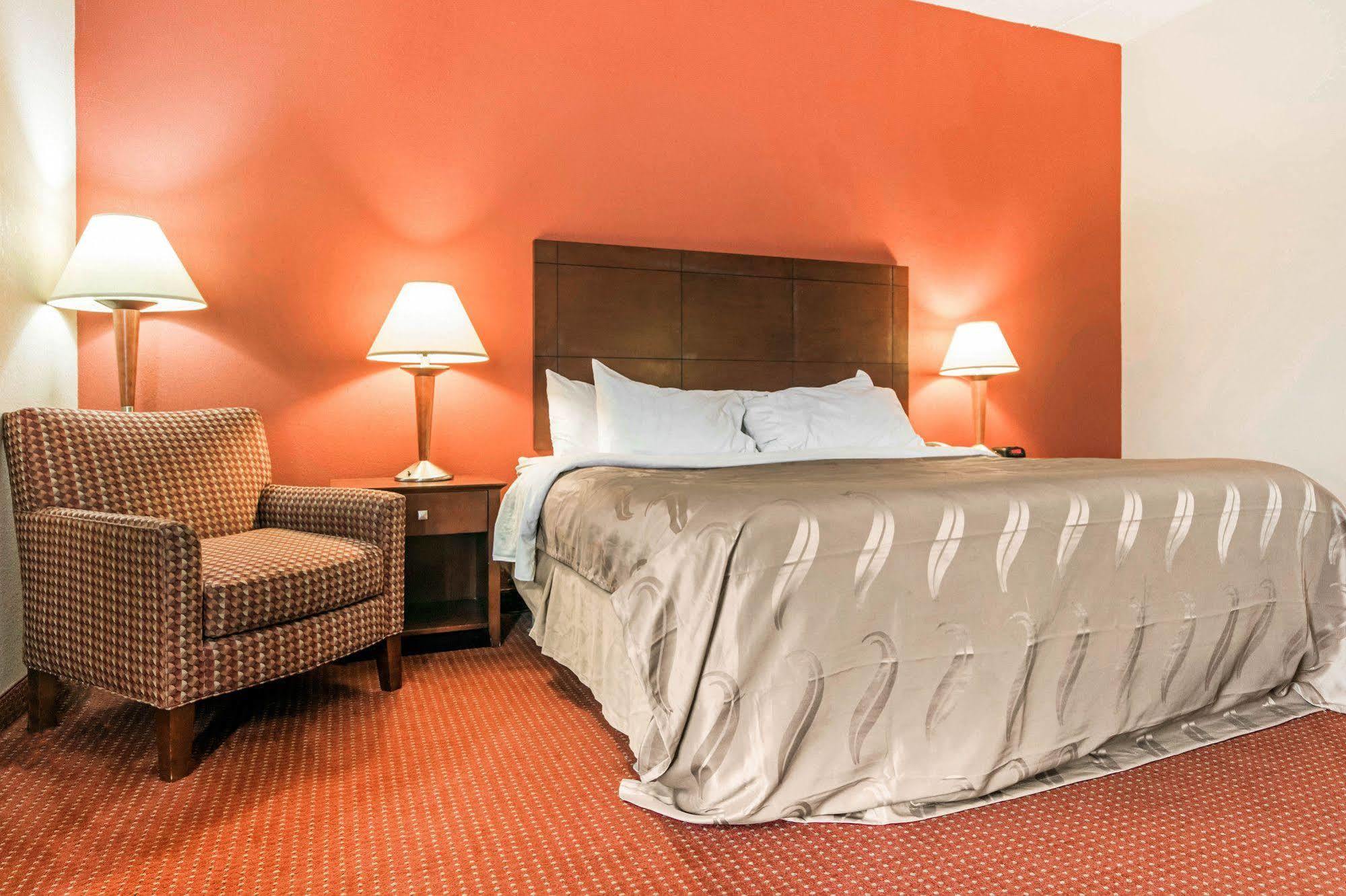 Quality Inn & Suites Lawrenceburg Εξωτερικό φωτογραφία