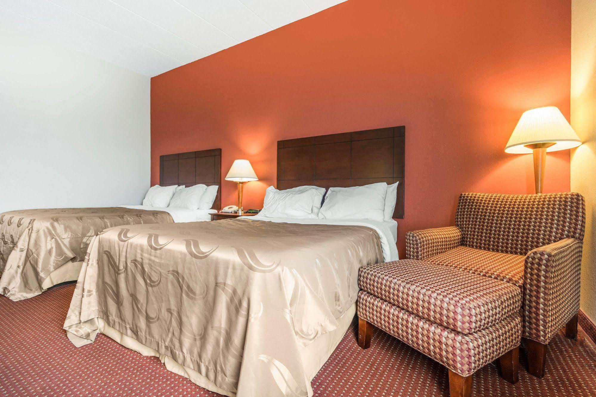 Quality Inn & Suites Lawrenceburg Εξωτερικό φωτογραφία