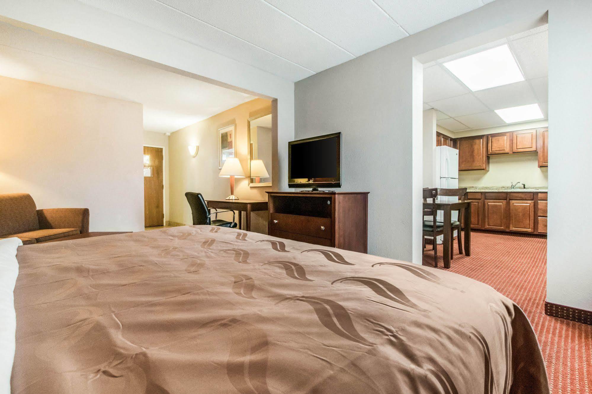 Quality Inn & Suites Lawrenceburg Εξωτερικό φωτογραφία