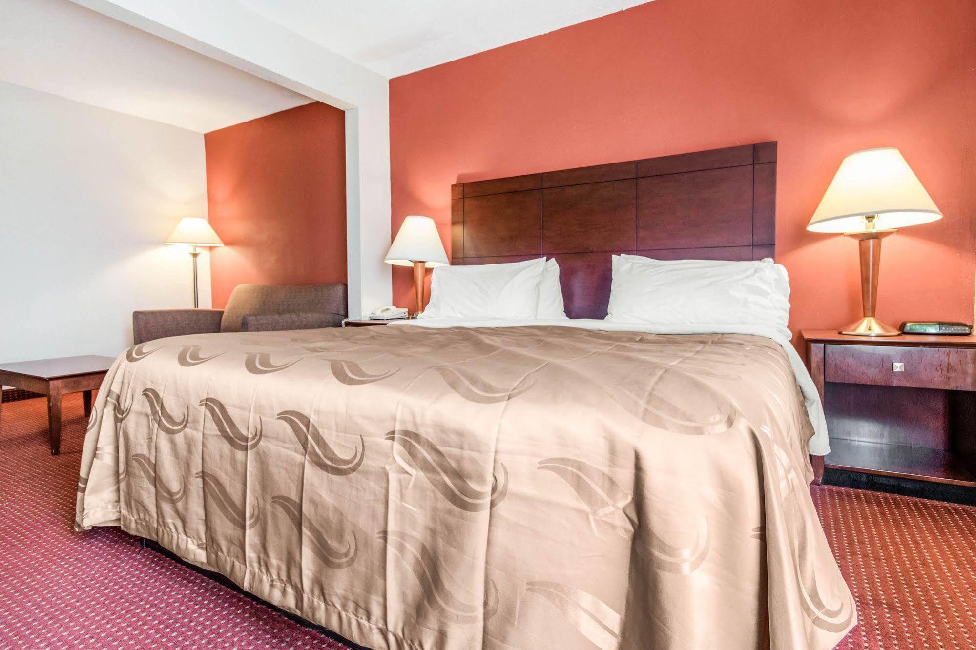 Quality Inn & Suites Lawrenceburg Εξωτερικό φωτογραφία
