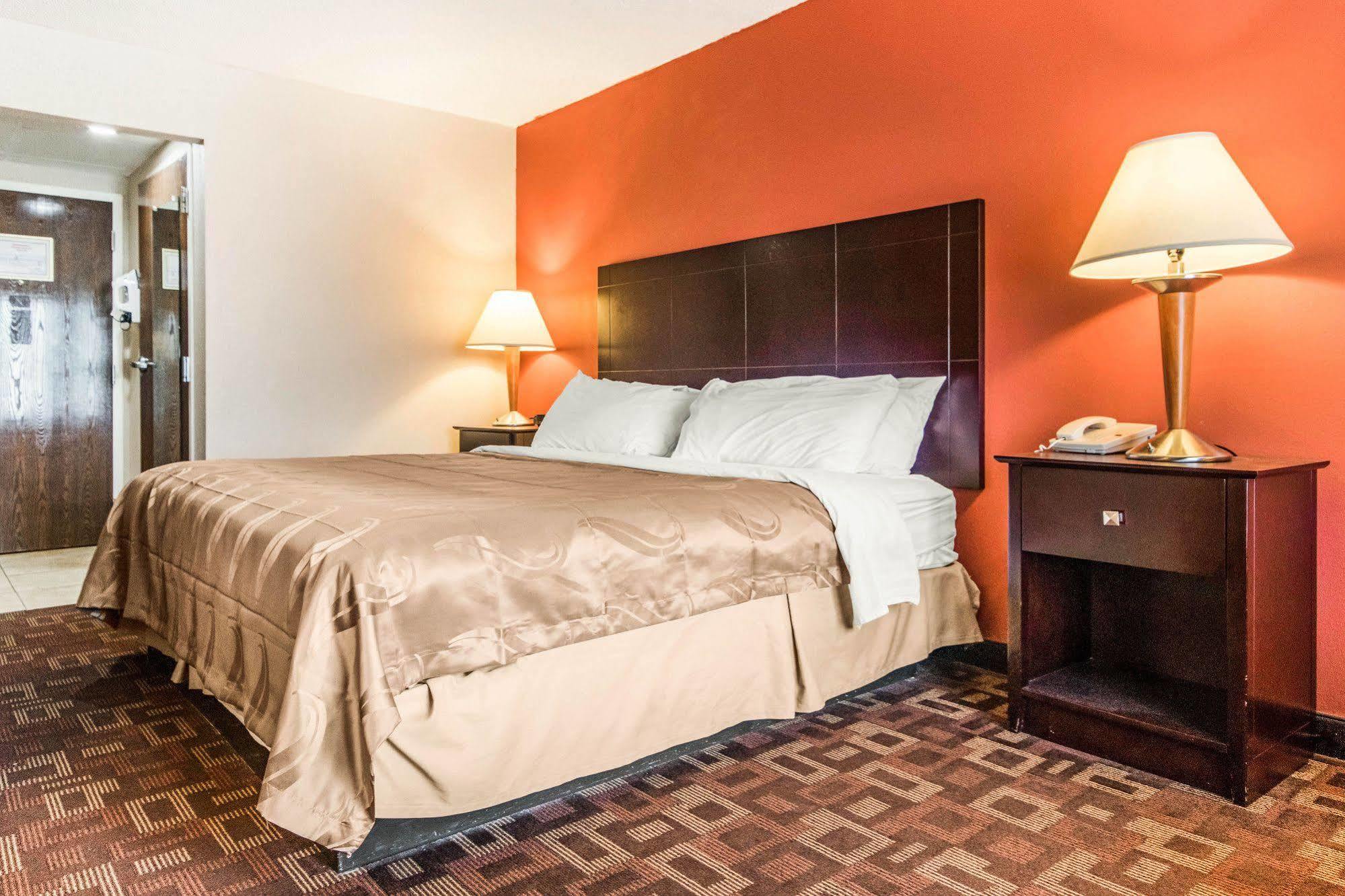 Quality Inn & Suites Lawrenceburg Εξωτερικό φωτογραφία