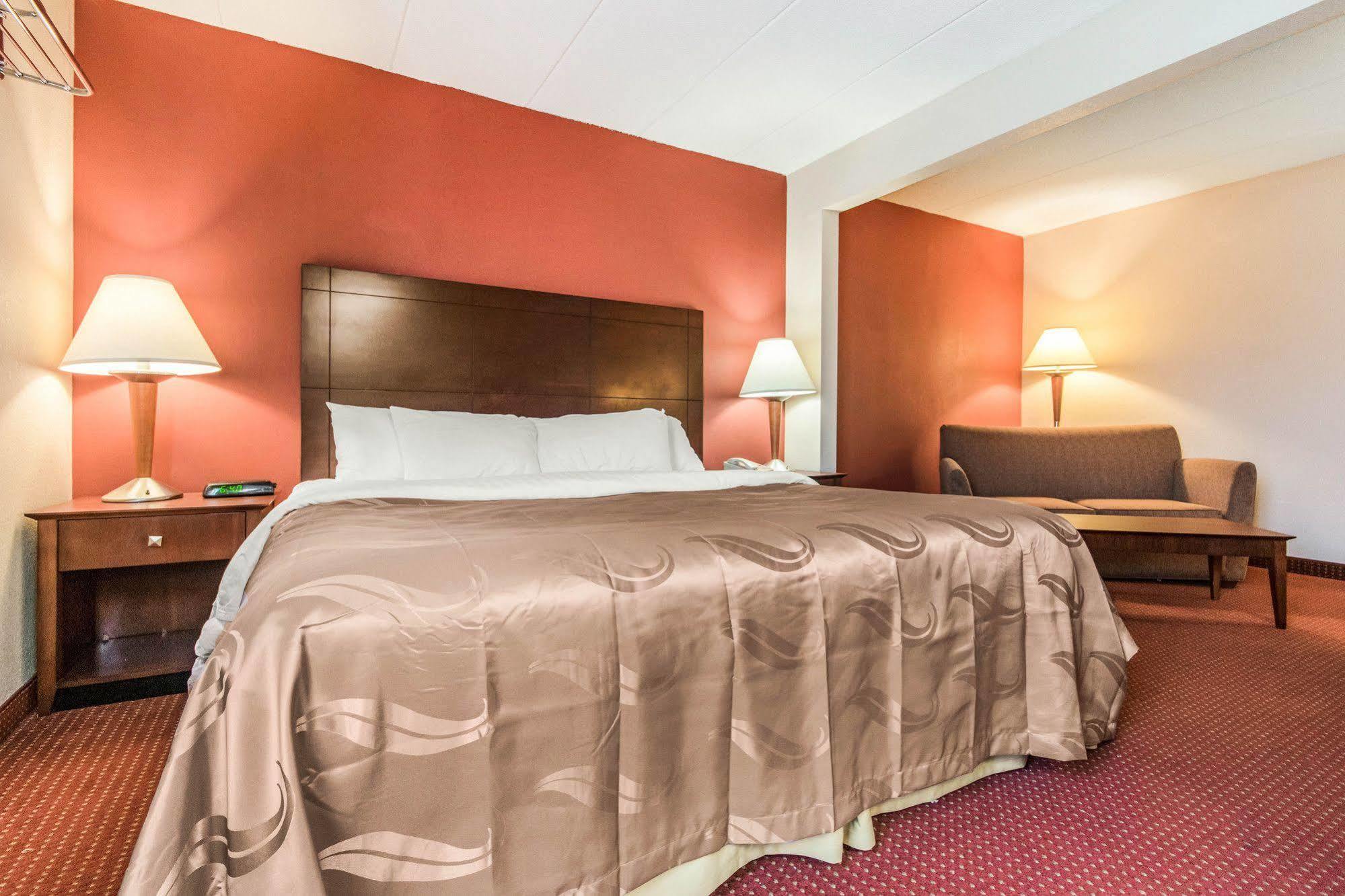 Quality Inn & Suites Lawrenceburg Εξωτερικό φωτογραφία